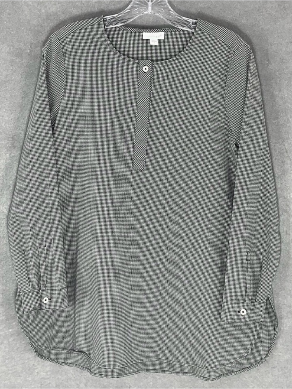 J. Jill Black & White Micro-Check Button Front Top. Cotton blend. Size S